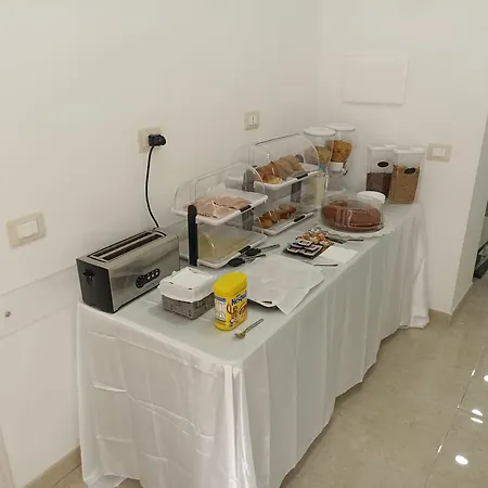 Solymar Неаполь